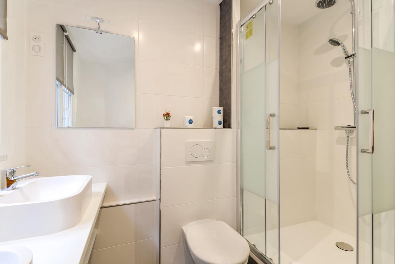 78 négyzetméteres, 3 hálószobás Apartman 1 fürdőszobával 8. - Champs Elysées területén Párizs Kültér fotó